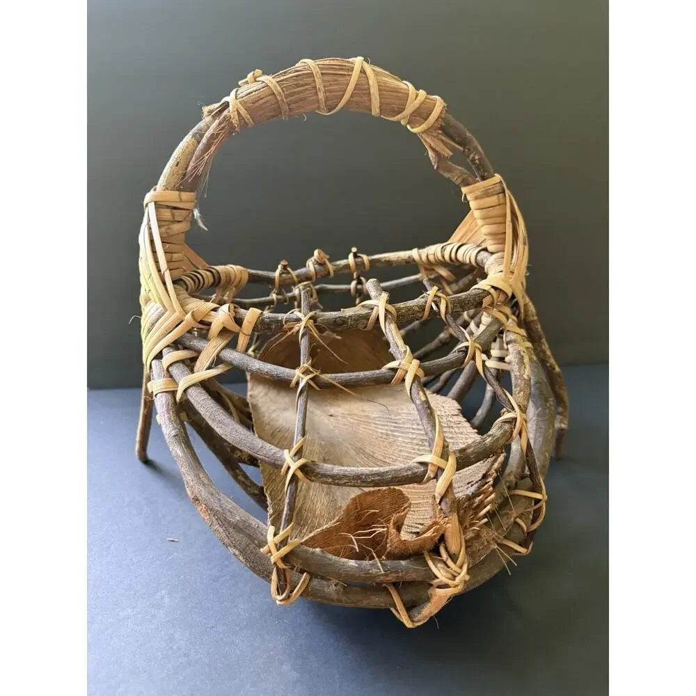 Vtg. Native American Twig Palm Husk Gods Eye Basket Folk Art Handcrafted Rustic